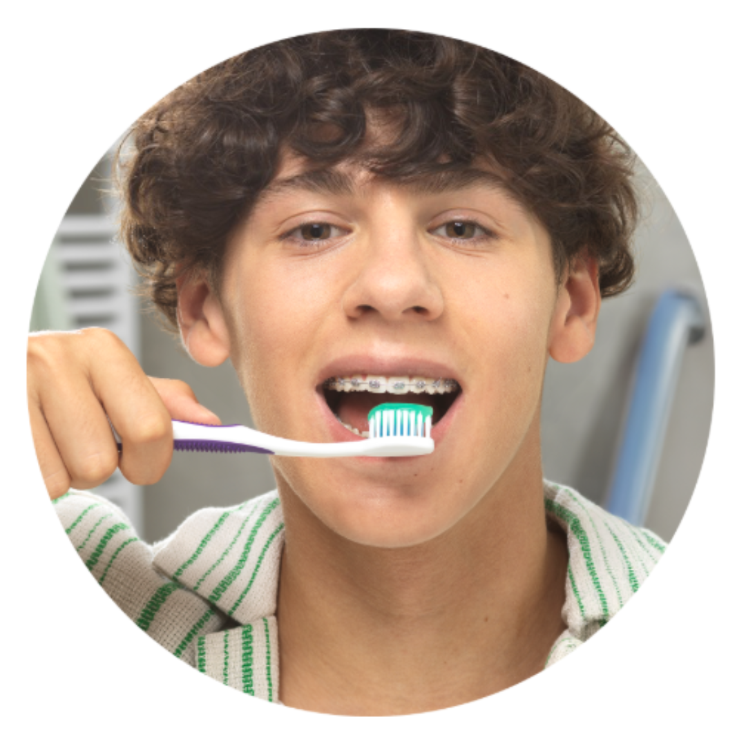 GUM 124 Orthodontic Toothbrush: Compact Head, Soft Bristles